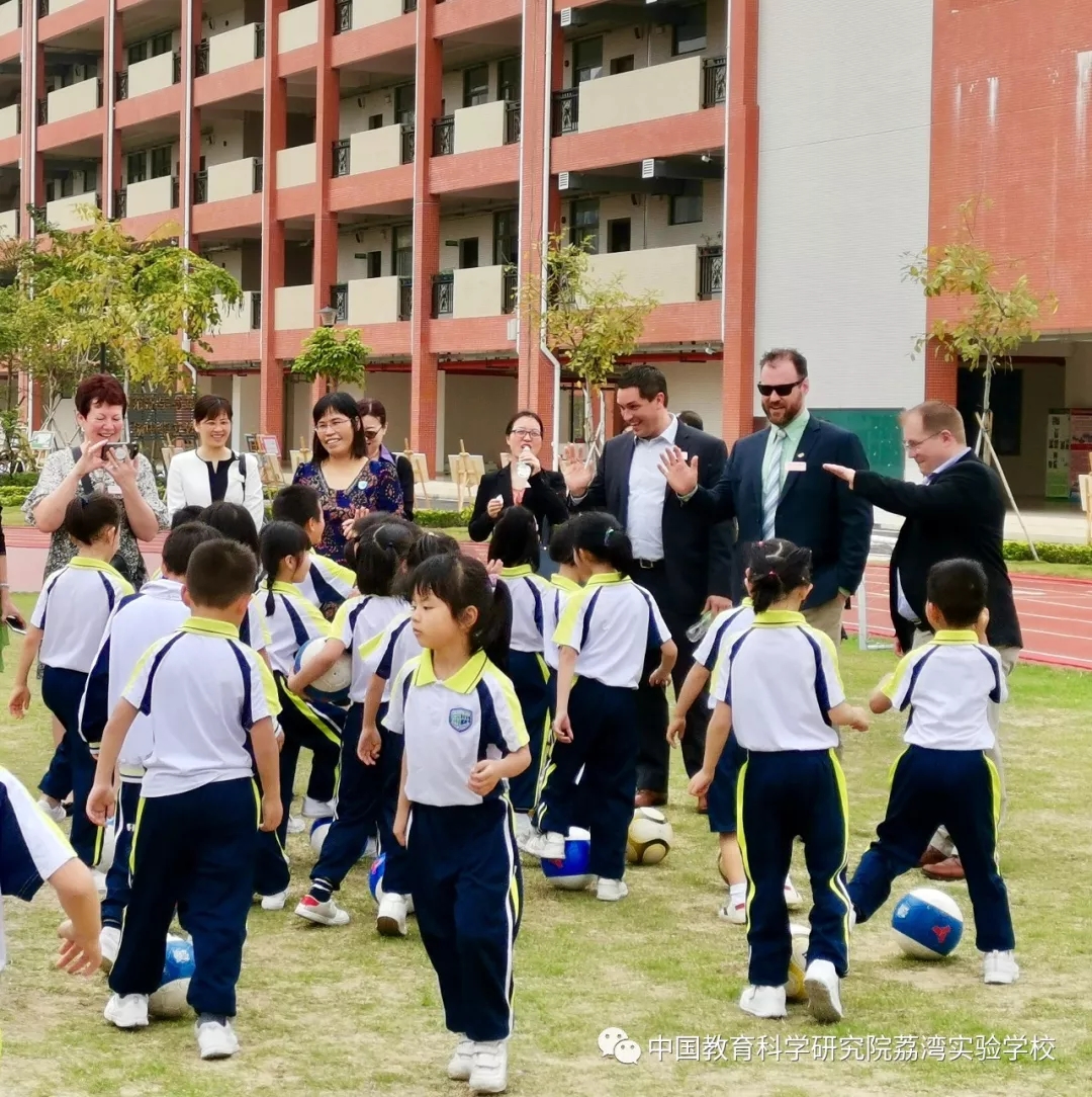 我校与加拿大Alberta省Iron Ridge School缔结姊妹学校