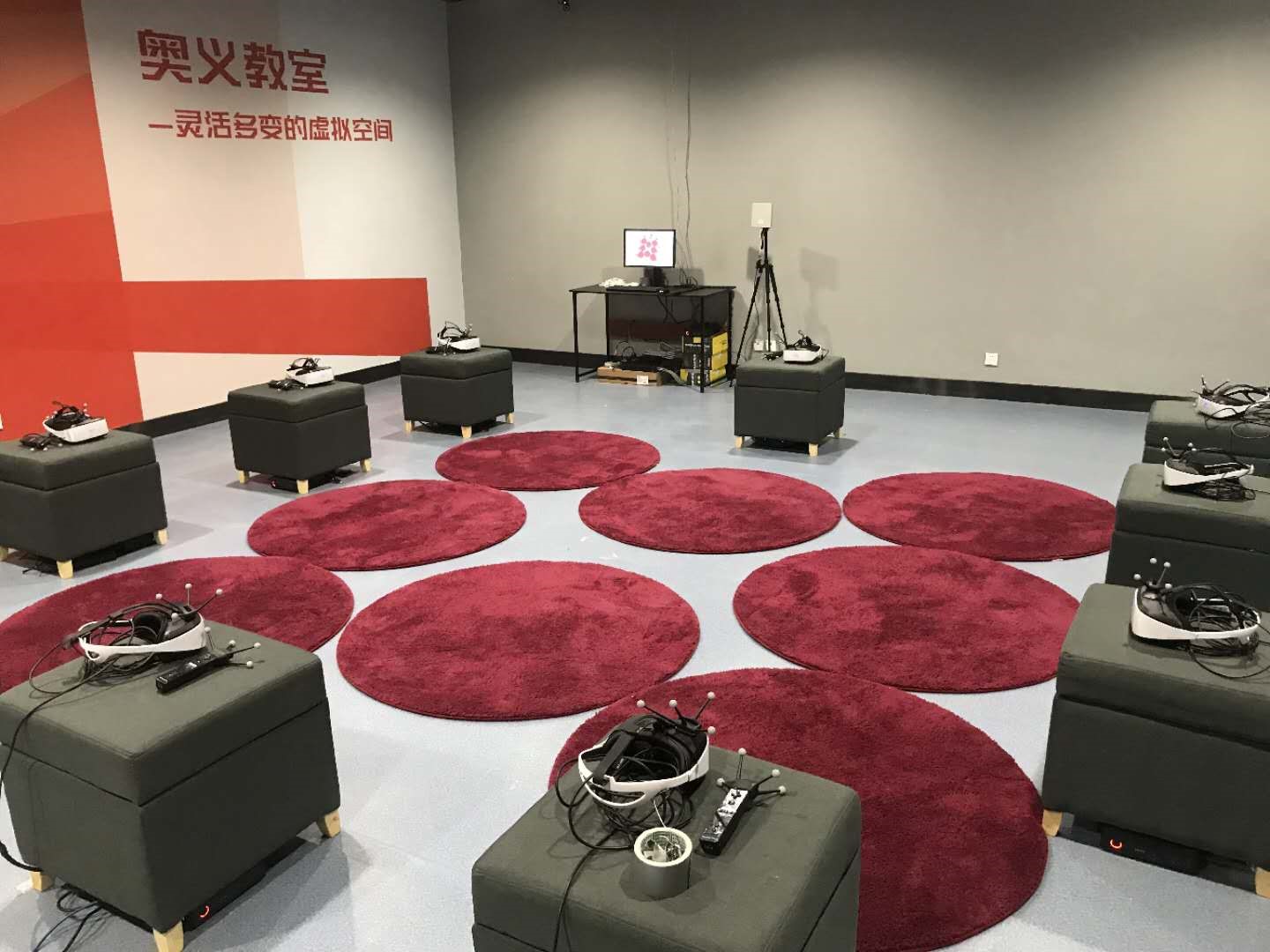 世界VR产业大会在南昌召开,VR之星乐园引进奥亦VR乐园设备 世界VR产业大会在南昌召开,VR之星乐园引进奥亦VR乐园设备