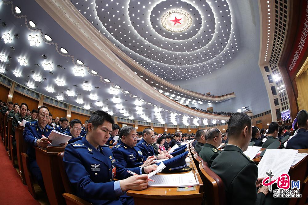 第十三届全国人民代表大会第二次会议在北京人民大会堂开幕