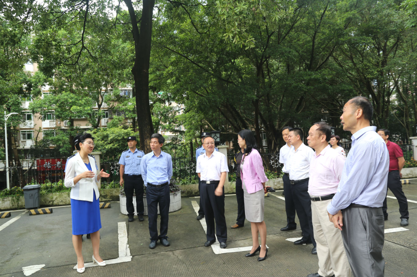 市统战部林洁部长莅临深圳堂视察指导工作 市统战部林洁部长莅临深圳堂视察指导工作