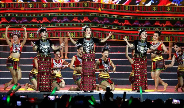 2019年海南“三月三”陵水主会场开幕式暨主题文艺晚会隆重上演 2019年海南“三月三”陵水主会场开幕式暨主题文艺晚会隆重上演