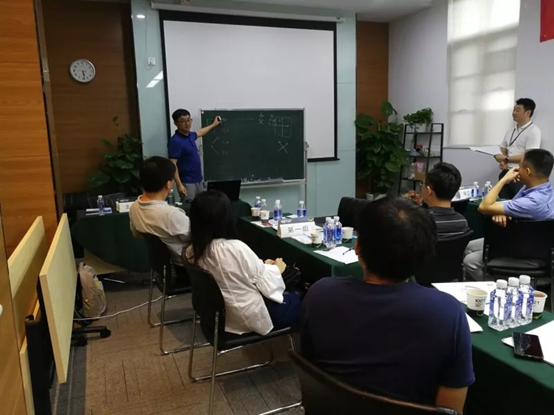 上海交大湖北校友会量子通信沙龙成功举办 上海交大湖北校友会量子通信沙龙成功举办