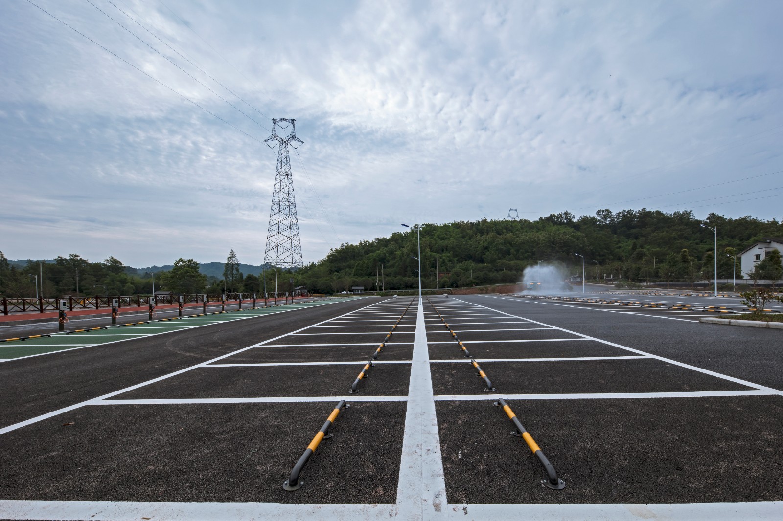 天台山停车场改造工程 建筑 四川华庭建设有限公司