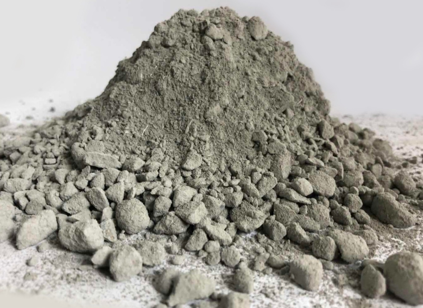 高铝质低水泥浇注料的特点和应用