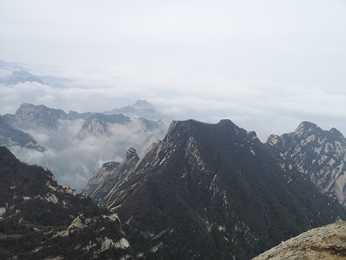 奇险天下第一山——华山