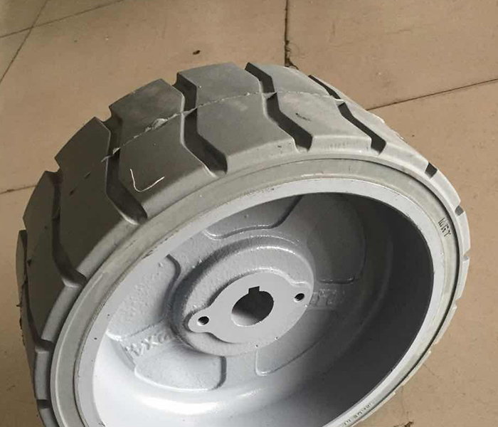 高空作业车轮胎(实心) 高空作业车轮胎(实心)