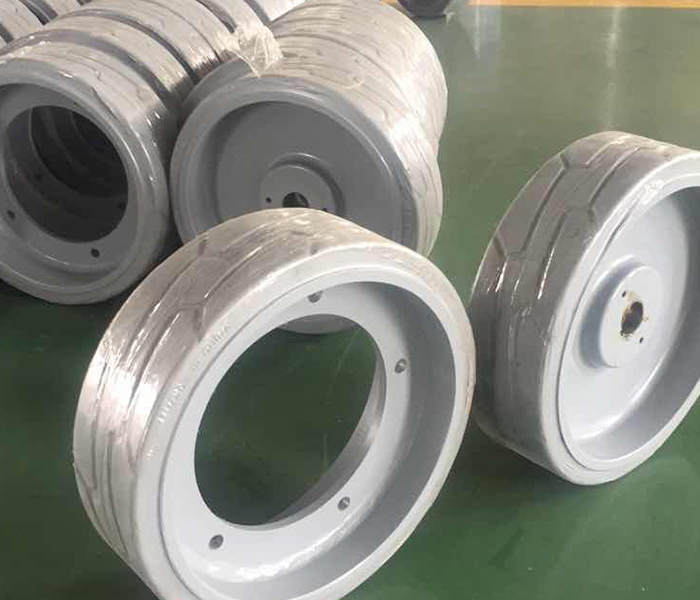 高空作业车轮胎(实心) 高空作业车轮胎(实心)