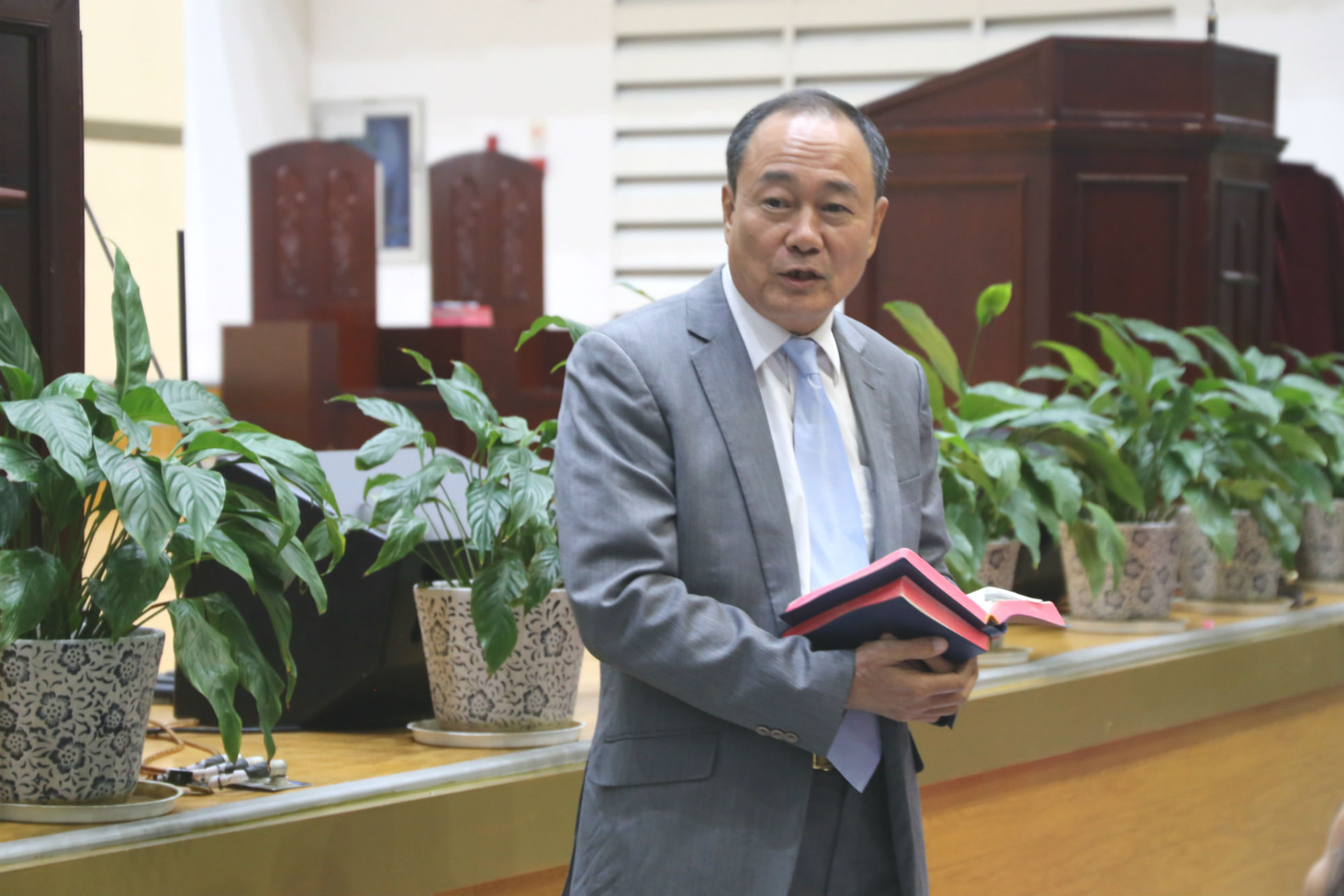 白发是智慧的冠冕——重阳节敬老孝亲活动 白发是智慧的冠冕——重阳节敬老孝亲活动