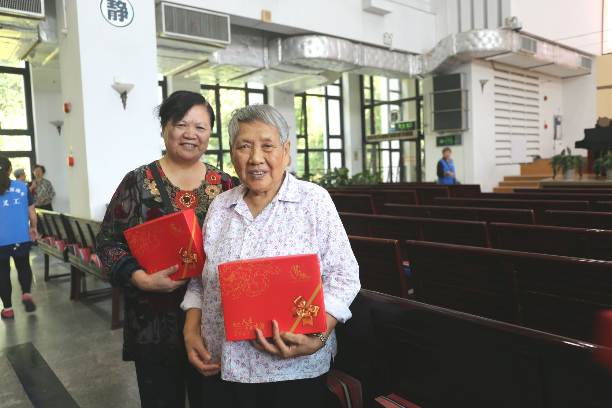 白发是智慧的冠冕——重阳节敬老孝亲活动 白发是智慧的冠冕——重阳节敬老孝亲活动
