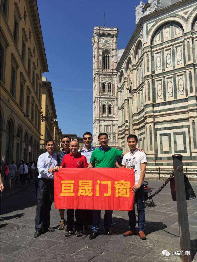 國內首條數字化鋸切自動線落戶長沙,亙晟門窗正式開啟工業4.0時代 國內首條數字化鋸切自動線落戶長沙,亙晟門窗正式開啟工業4.0時代
