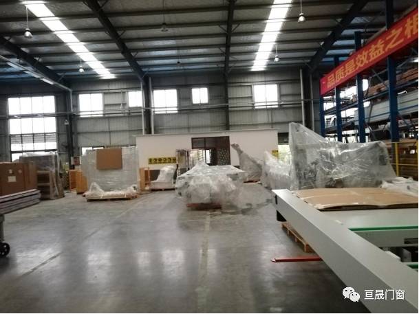 國內首條數字化鋸切自動線落戶長沙,亙晟門窗正式開啟工業4.0時代 國內首條數字化鋸切自動線落戶長沙,亙晟門窗正式開啟工業4.0時代