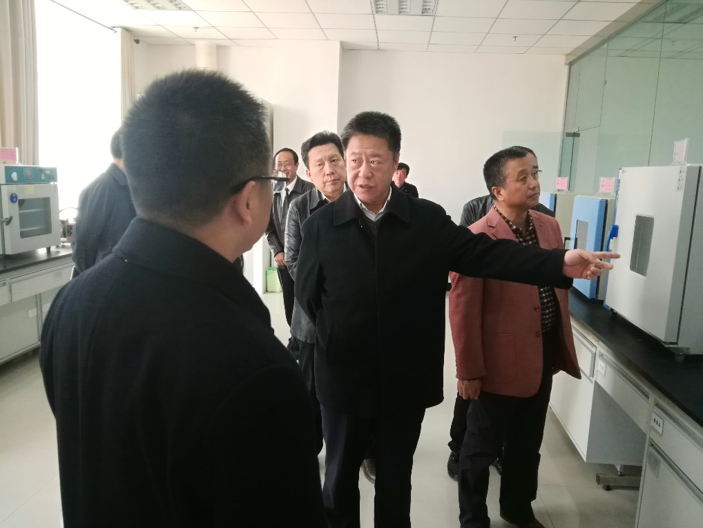 定西市人大常委会领导调研甘肃河北省中药材检测中心