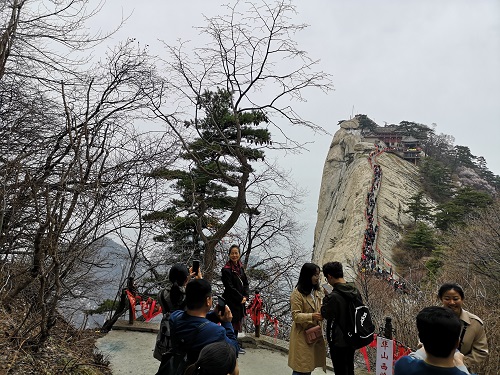 奇险天下第一山——华山