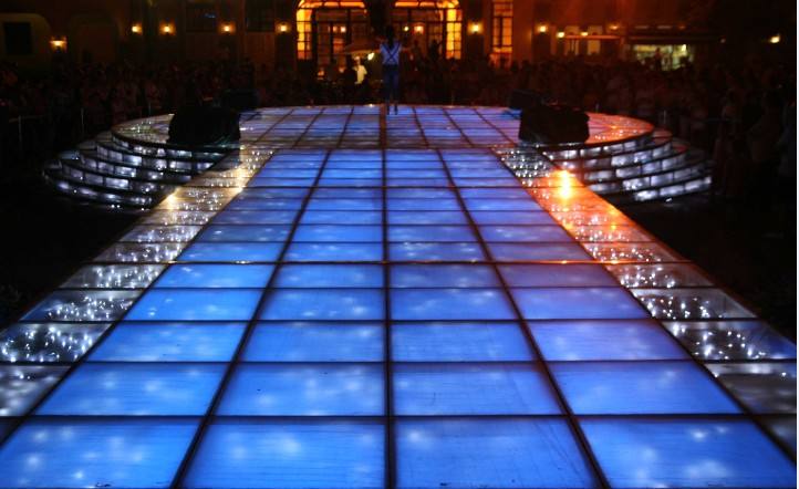 Plexiglass Stage System For Fashion Week