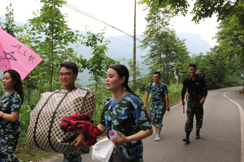 李志国 李志国
