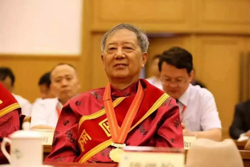 中医专治慢性病?国医大师解读这些对中医的这些“偏见” 中医专治慢性病?国医大师解读这些对中医的这些“偏见”