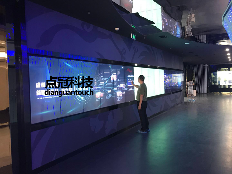 液晶拼接案例-竖拼 液晶拼接案例-竖拼