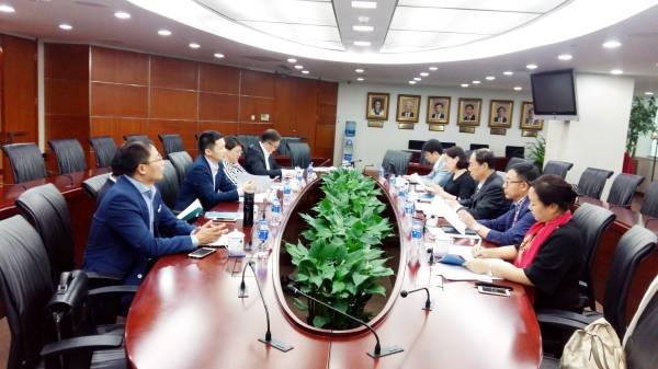 李向农律师领衔代表市律协接待辽宁省律协考察团一行 李向农律师领衔代表市律协接待辽宁省律协考察团一行