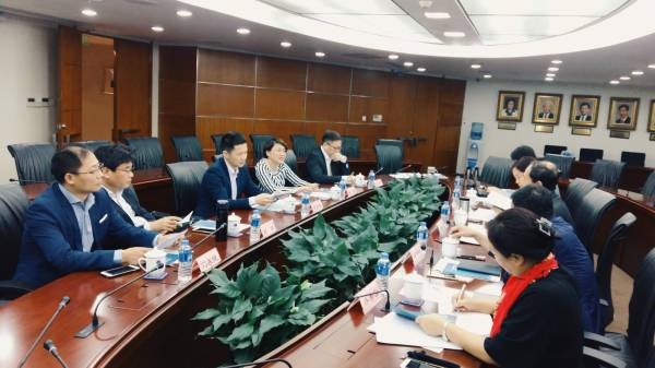 李向农律师领衔代表市律协接待辽宁省律协考察团一行 李向农律师领衔代表市律协接待辽宁省律协考察团一行