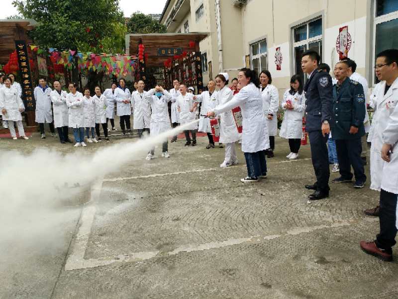 四川绵竹市第二中医医院开展消防安全讲座