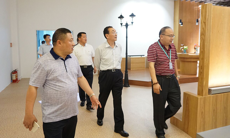 河南省商城县委李书记及县委领导一行莅临龙8国际最新官网 考察指导 河南省商城县委李书记及县委领导一行莅临龙8国际最新官网 考察指导