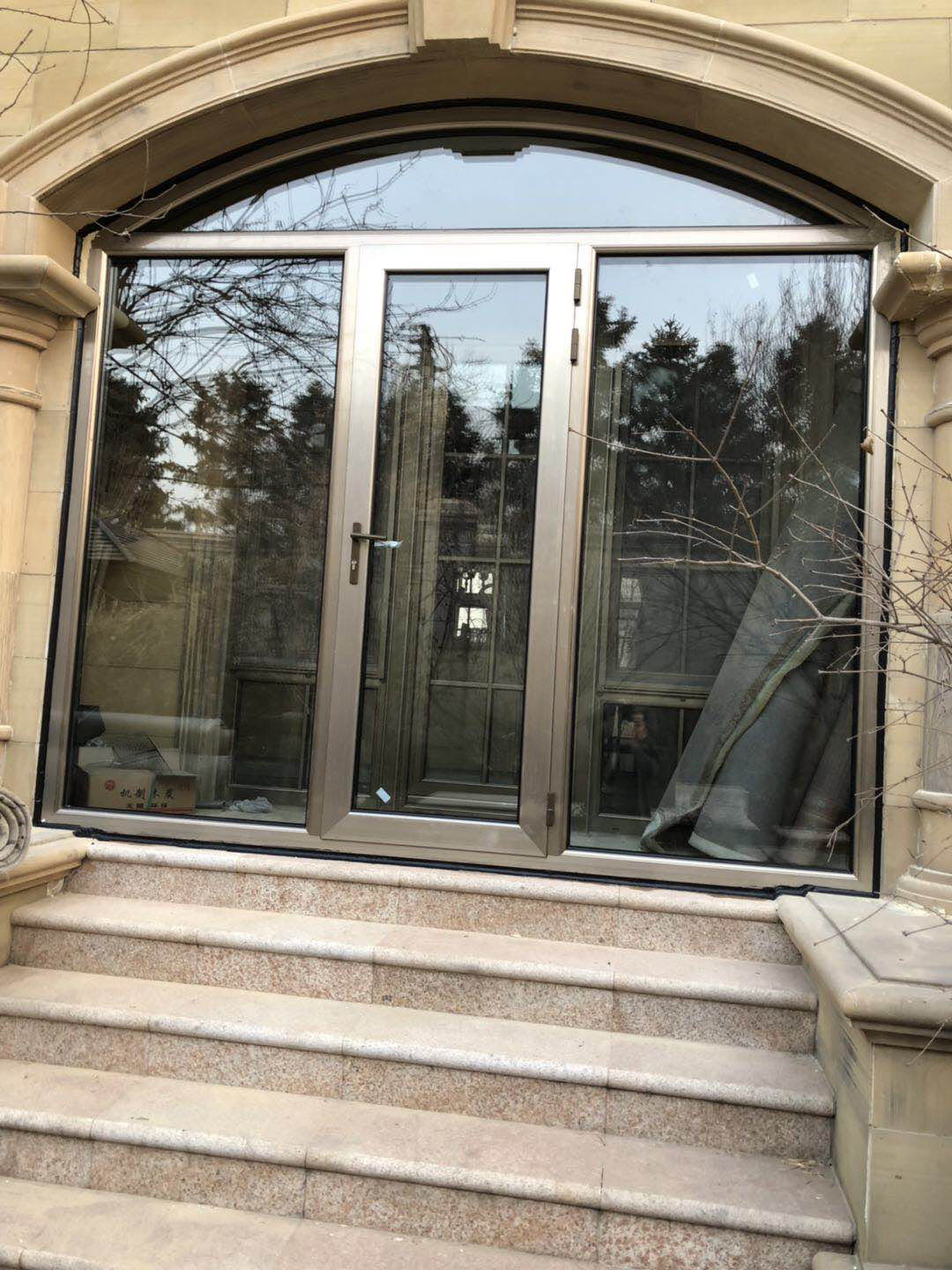 江西毛先生大门和后花园异形门窗定制案例