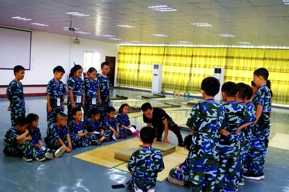“非凡成长”习惯养成夏令营 “非凡成长”习惯养成夏令营