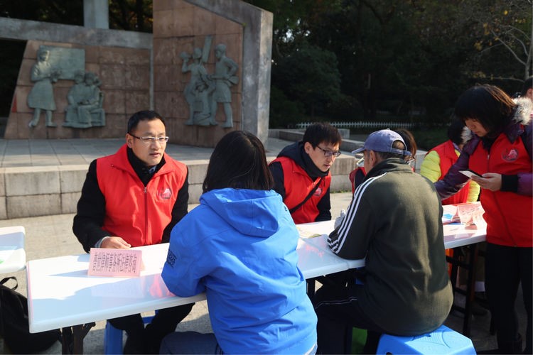 普世所刘斌、陶书澄律师参加12.5国际志愿者日学雷锋公益法律咨询活动 普世所刘斌、陶书澄律师参加12.5国际志愿者日学雷锋公益法律咨询活动