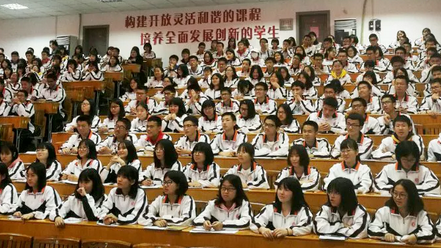 燃!这一场活动,让学子们都有一颗“晋江芯” 燃!这一场活动,让学子们都有一颗“晋江芯”