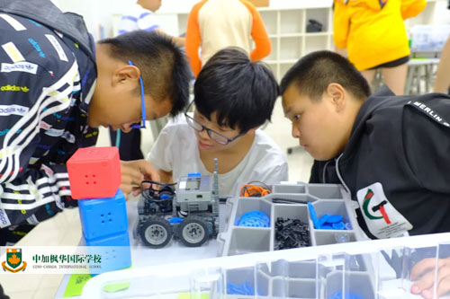 枫华学子获2019苏州青少年机器人大赛一等奖！