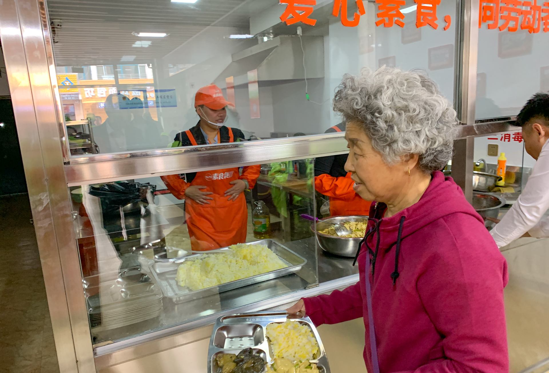 爱在蔓延|达飞公益不止步,呼伦贝尔428免费素食餐厅正式开放 爱在蔓延|达飞公益不止步,呼伦贝尔428免费素食餐厅正式开放