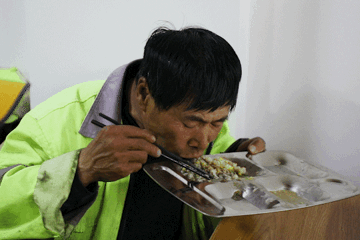 爱在蔓延|达飞公益不止步,呼伦贝尔428免费素食餐厅正式开放 爱在蔓延|达飞公益不止步,呼伦贝尔428免费素食餐厅正式开放