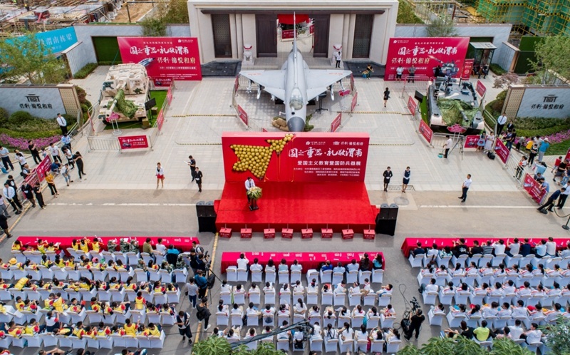 国之重器航空军事展亮相渭南 鹰誉战机模型获赞无数