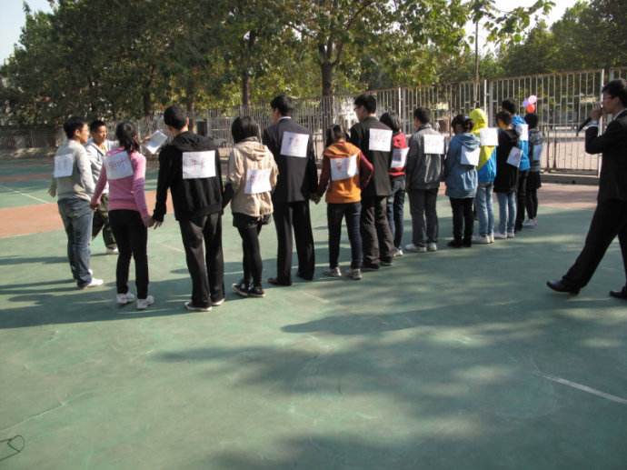 4个非常好玩的聚会小游戏推荐给大家,拿走不谢! 4个非常好玩的聚会小游戏推荐给大家,拿走不谢!