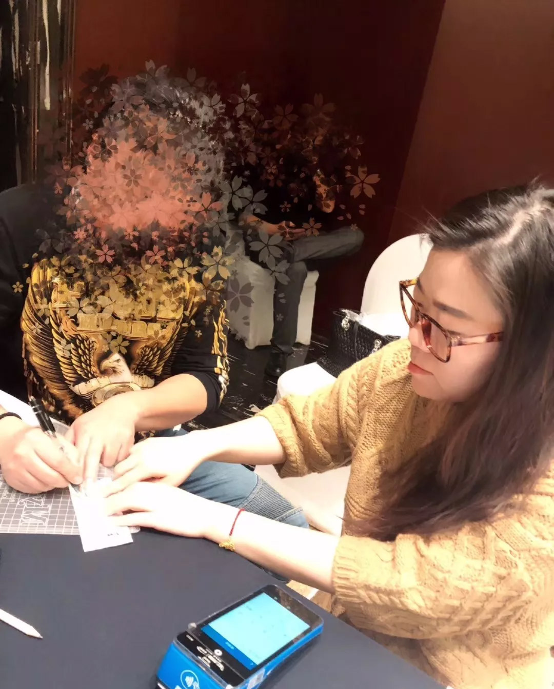 UBM大良造/港澳中心首发场/现场火爆依旧/成交量再破纪录 UBM大良造/港澳中心首发场/现场火爆依旧/成交量再破纪录