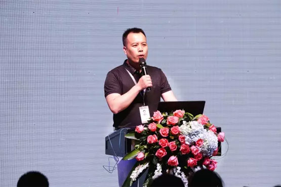 千亿国际娱乐网站商学院开幕 开拓格局 精彩绽放 千亿国际娱乐网站商学院开幕 开拓格局 精彩绽放