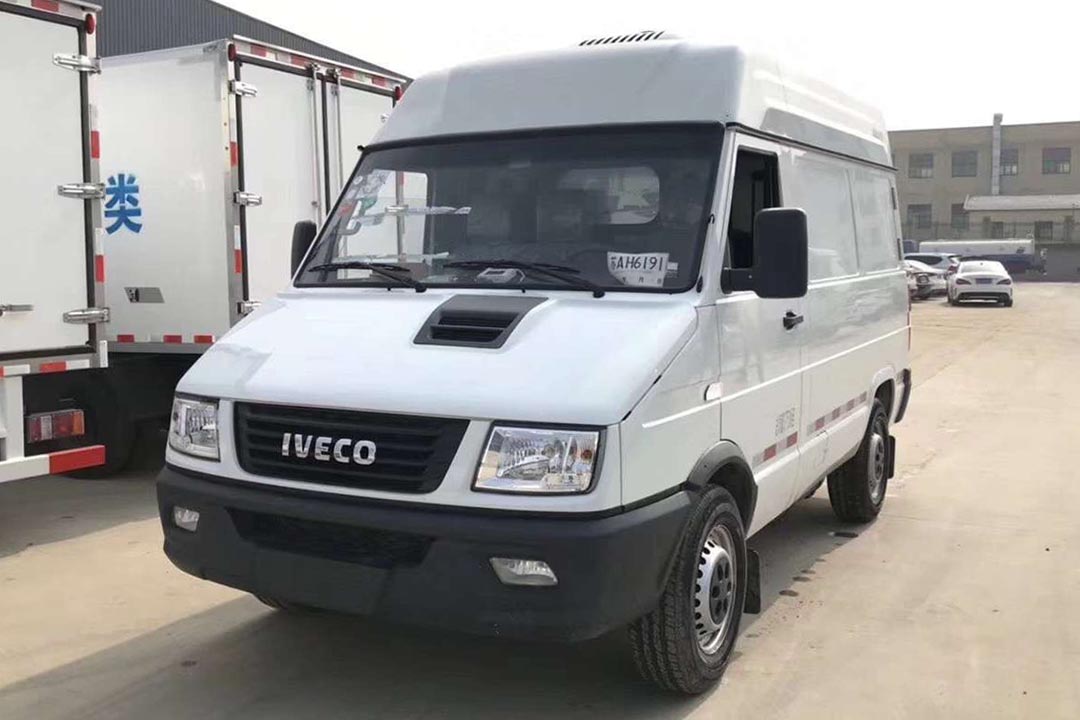 依维柯面包冷藏车CLW5040XLC 依维柯面包冷藏车CLW5040XLC