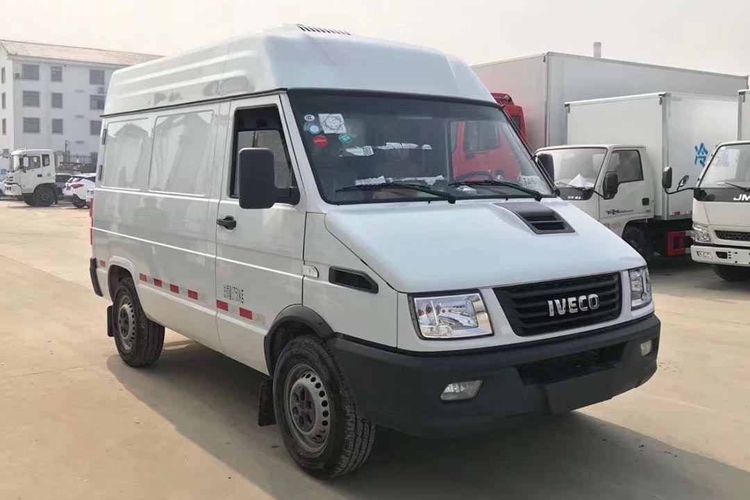 依维柯面包冷藏车CLW5040XLC 依维柯面包冷藏车CLW5040XLC