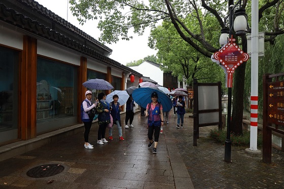 志愿心，红色情——上海慈爱公益基金会志愿者团建记实
