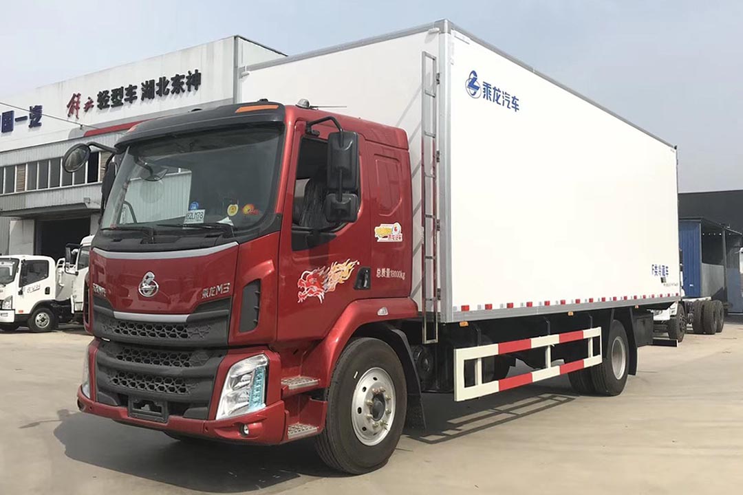 柳汽乘龙黄牌冷藏车LZ5180XLC 柳汽乘龙黄牌冷藏车LZ5180XLC