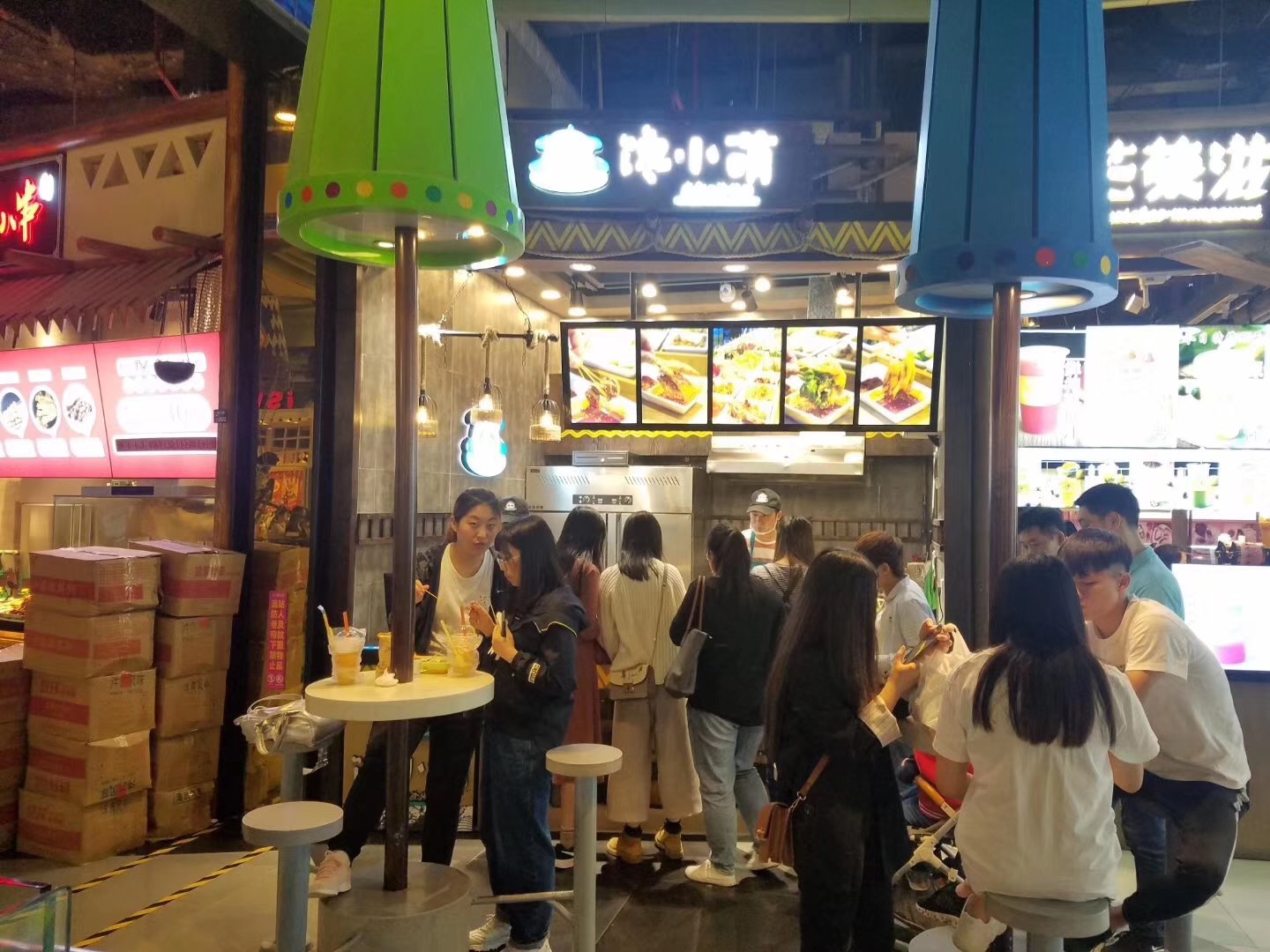 冷锅串串香加盟店的硬性设施有哪些? 冷锅串串香加盟店的硬性设施有哪些?