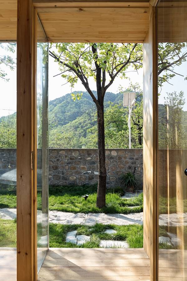 clip_image025.jpg 说明: https://oss.gooood.cn/uploads/2019/05/020-huasheshanjian-guest-house-china-by-upa-960x1440.jpg