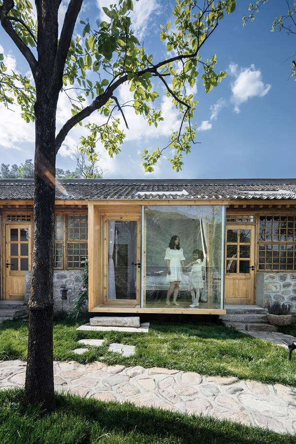 clip_image012.jpg 说明: https://oss.gooood.cn/uploads/2019/05/017-huasheshanjian-guest-house-china-by-upa-960x1440.jpg