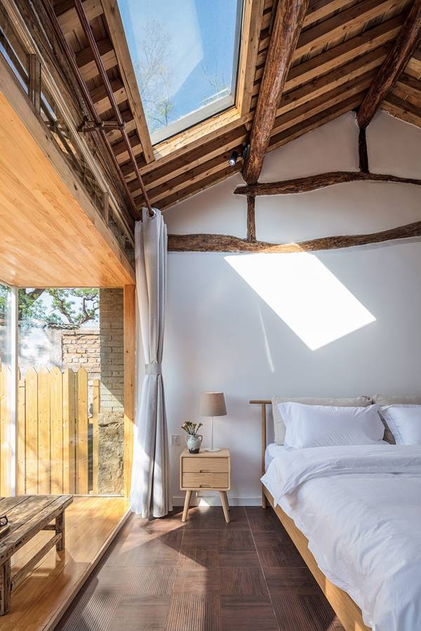 clip_image018.jpg 说明: https://oss.gooood.cn/uploads/2019/05/015-huasheshanjian-guest-house-china-by-upa-960x1440.jpg
