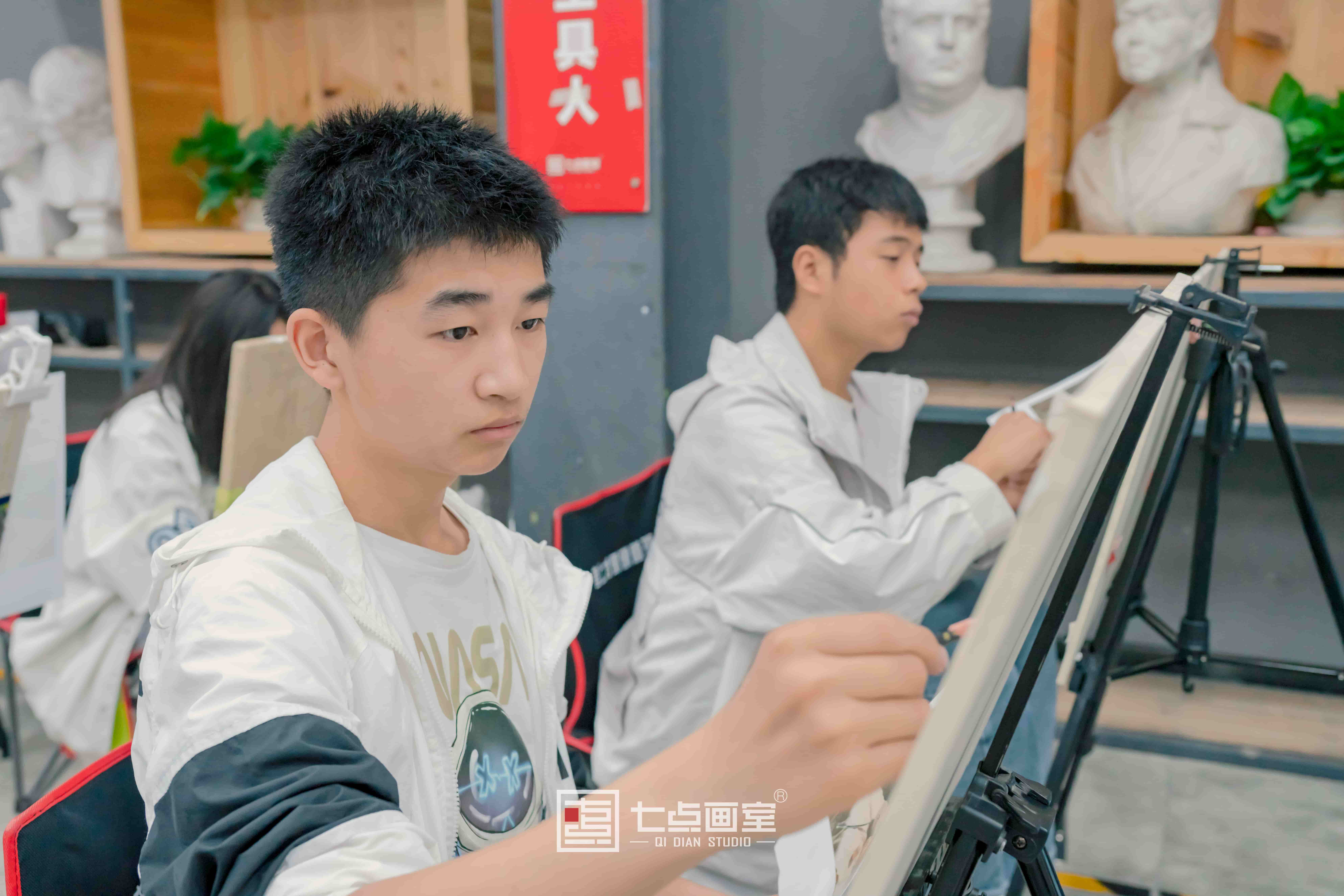 【七点画室第一次月考】朝着梦想,努力追逐! 【七点画室第一次月考】朝着梦想,努力追逐!