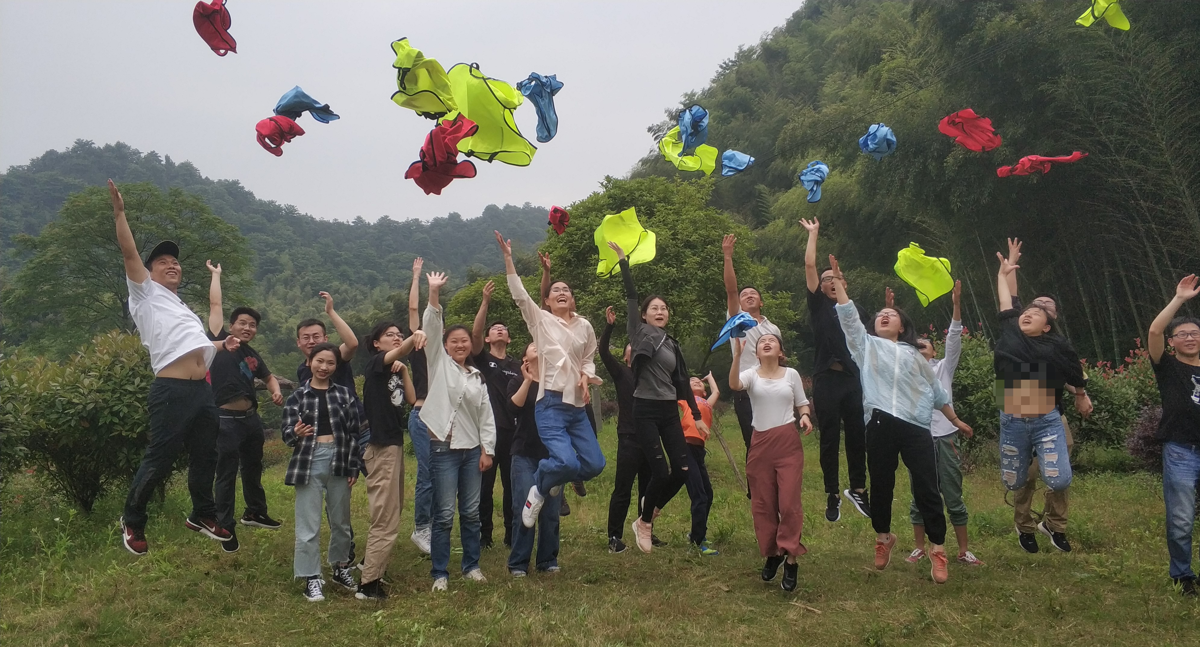 鹰击长空,破晓新旸——记鹰旸生物公司团建活动之上青古道毅行 鹰击长空,破晓新旸——记鹰旸生物公司团建活动之上青古道毅行
