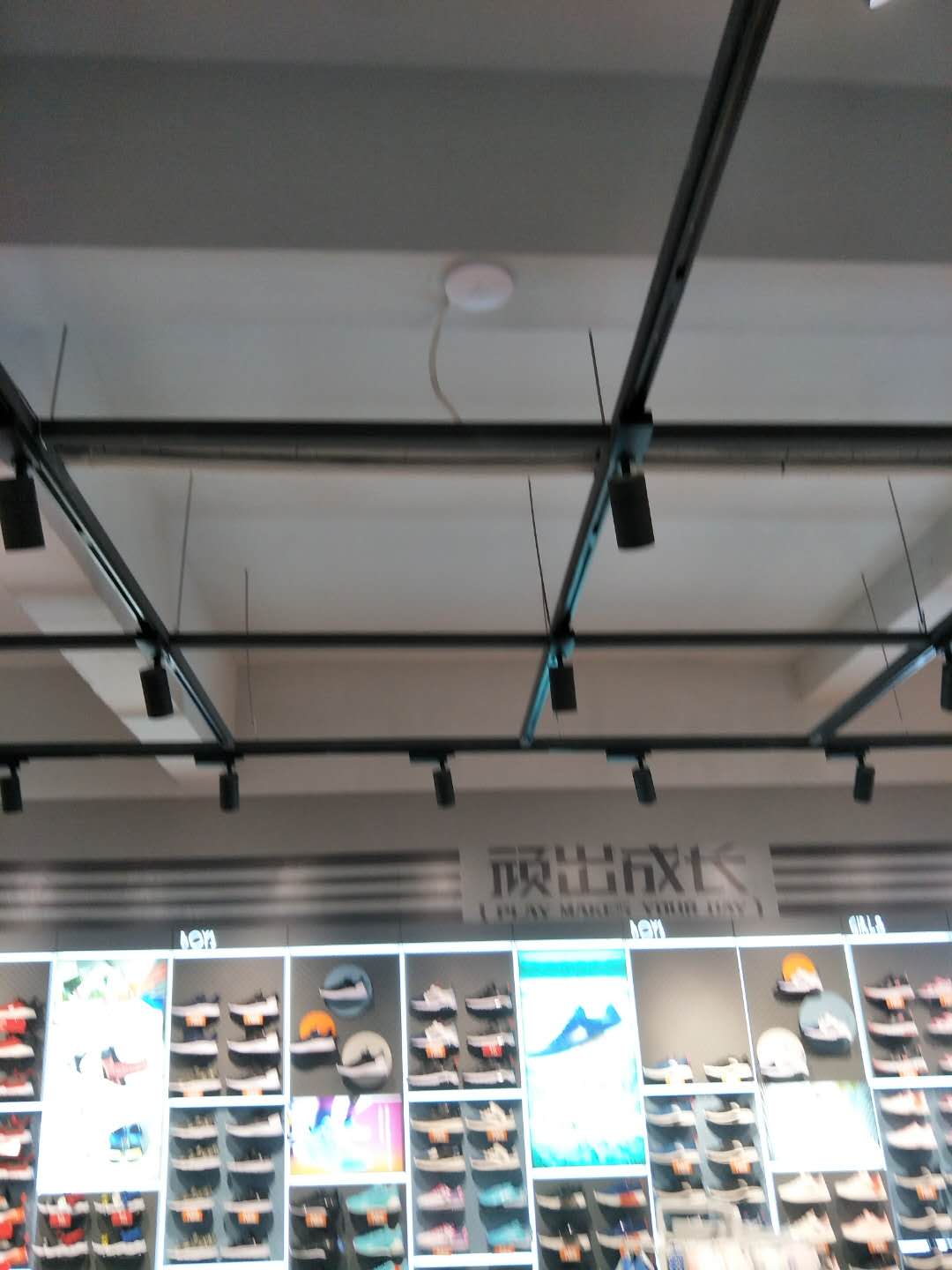 安踏旗舰店全网覆盖 安踏旗舰店全网覆盖