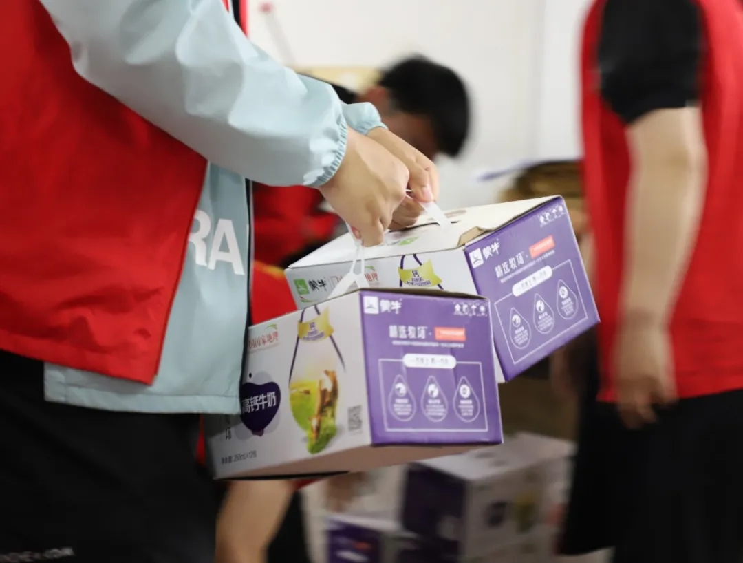 “扶残助残 有你有我” | 格莱美联合青岛大学自动化学院慰问“春雨”助残中心特殊友人 “扶残助残 有你有我” | 格莱美联合青岛大学自动化学院慰问“春雨”助残中心特殊友人
