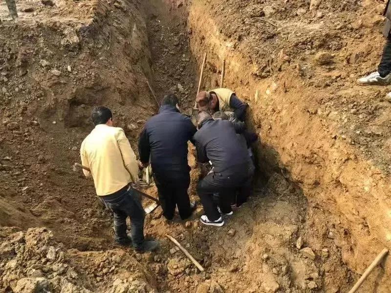突发!湖北一污水处理厂管道施工突发塌方事故 致1受伤! 突发!湖北一污水处理厂管道施工突发塌方事故 致1受伤!