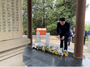 區(qū)停車產業(yè)公司開展“繼承烈士遺愿，謀求民生幸?！敝黝}清明祭掃活動